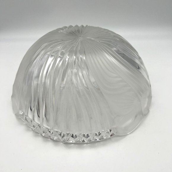 Crystal Glass Serving Bowl Floral Design - 8.5" - Picture 3 of 7
